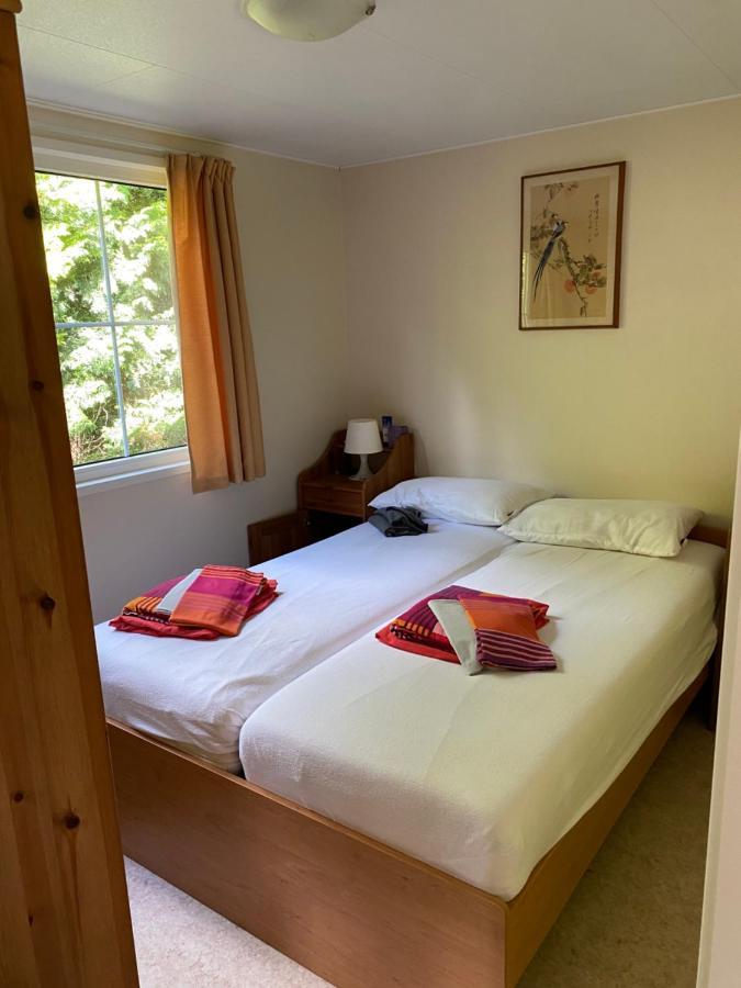 Ruim Privacyvol Chalet Met Overdekt Terras エルメロ エクステリア 写真