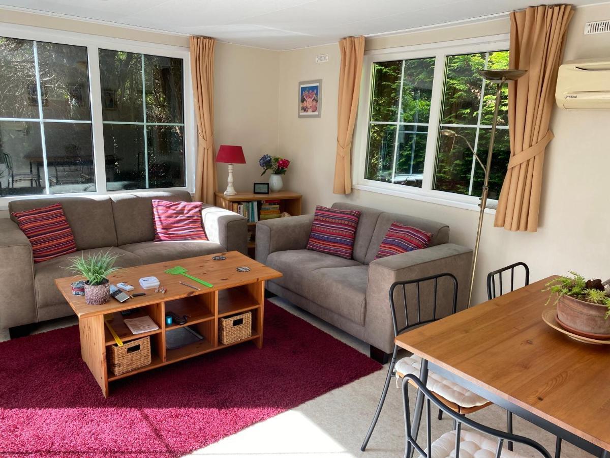 Ruim Privacyvol Chalet Met Overdekt Terras エルメロ エクステリア 写真