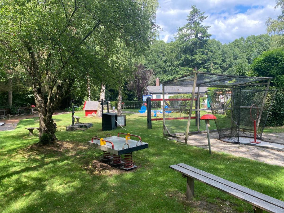 Ruim Privacyvol Chalet Met Overdekt Terras エルメロ エクステリア 写真
